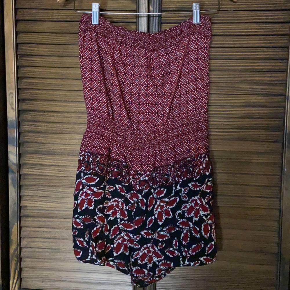 Patterned Romper - Picture 2 of 4